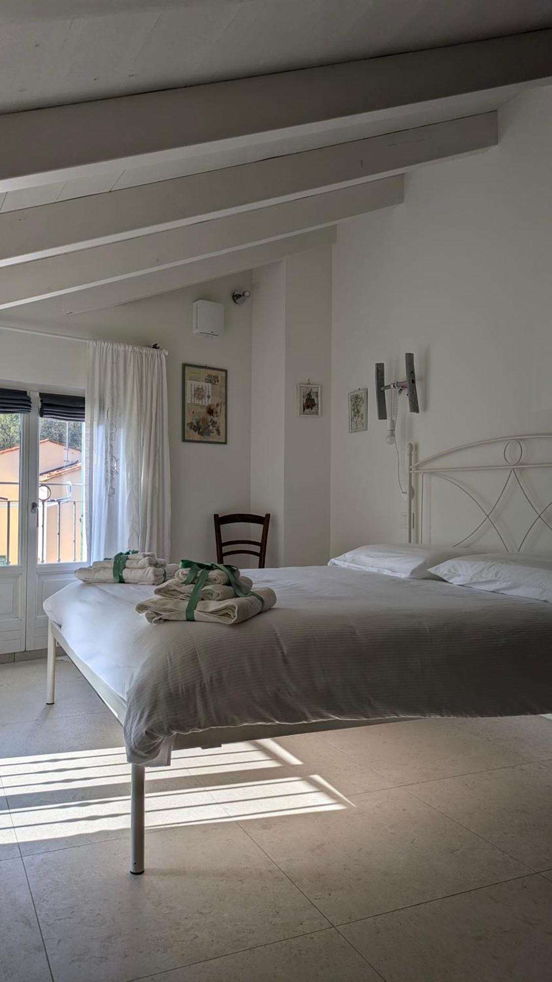 Casa Viola Bed And Breakfast Dimora Di Campagna Calice Ligure Dış mekan fotoğraf